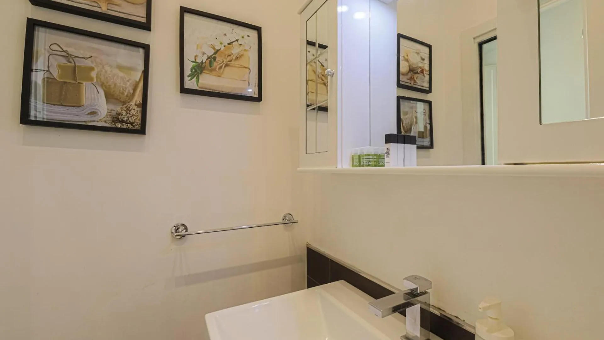 Apt Deluxe In The Heart Of City Florence 0*,  Italy