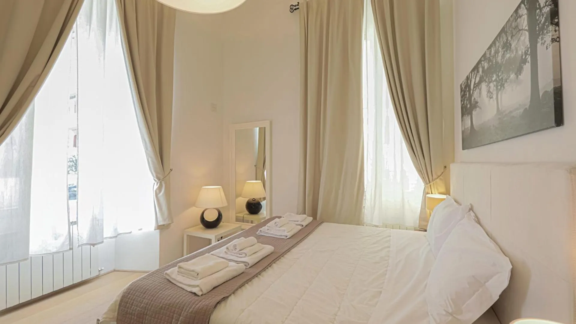 Apt Deluxe In The Heart Of City Florence 0*,  Italy